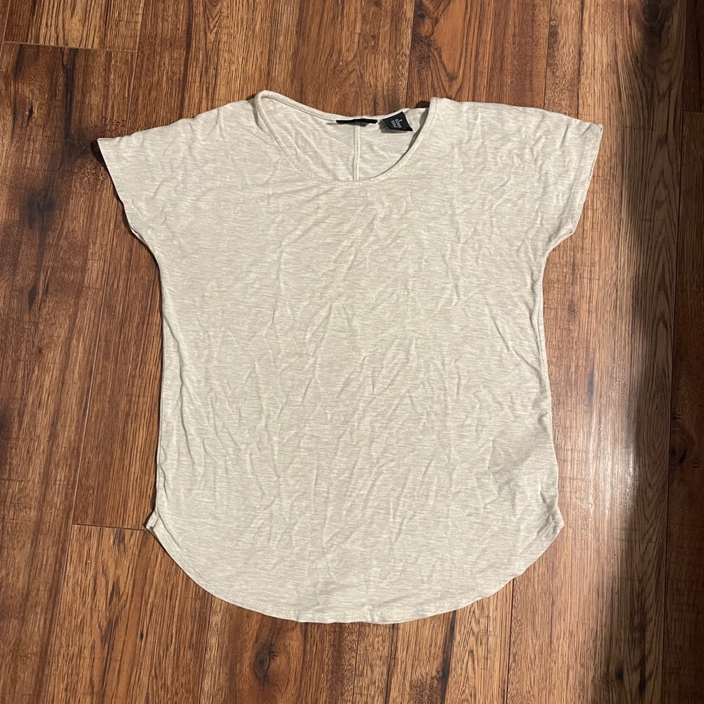 Adrienne Vittadini Cream Short Sleeve Tee